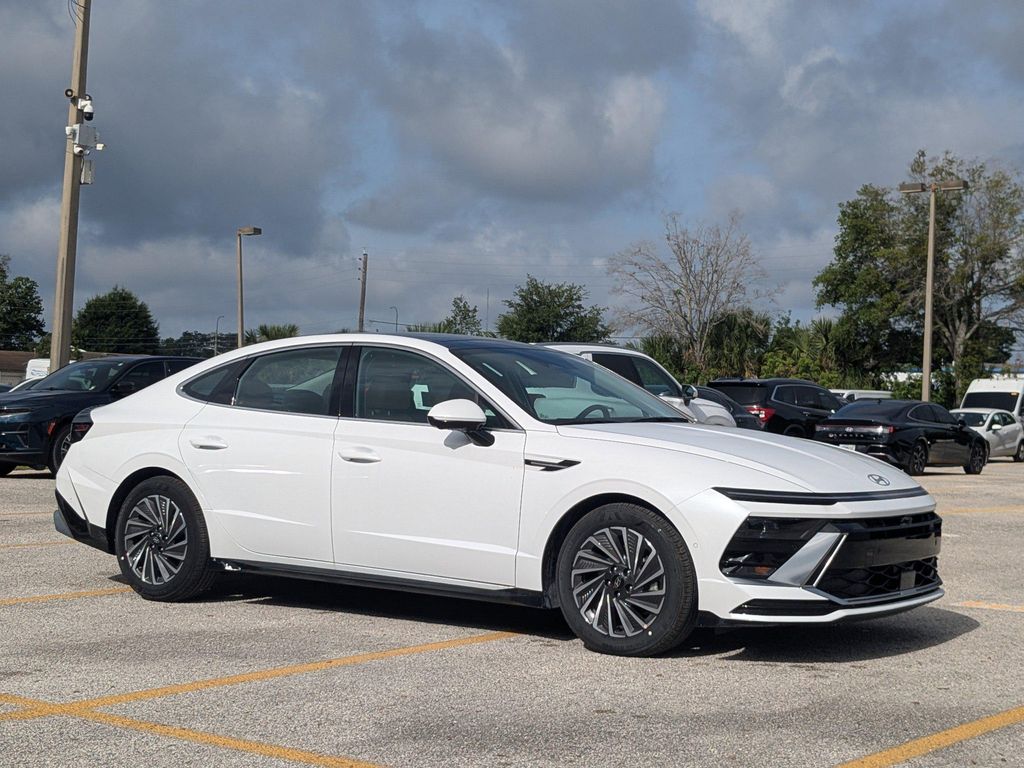 New 2026 Hyundai SONATA Hybrid Limited