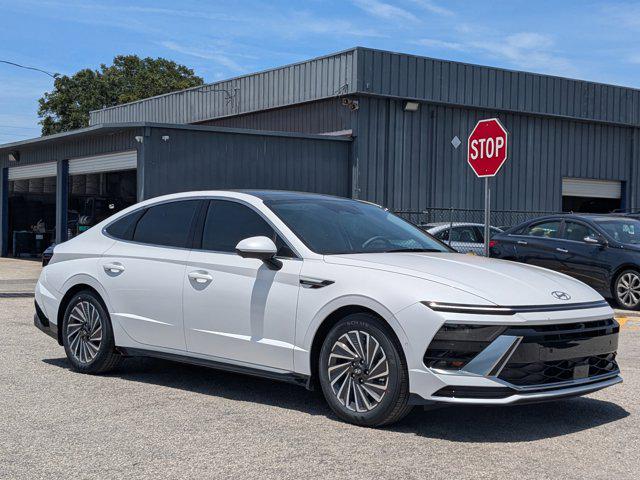 New 2026 Hyundai SONATA Hybrid Limited
