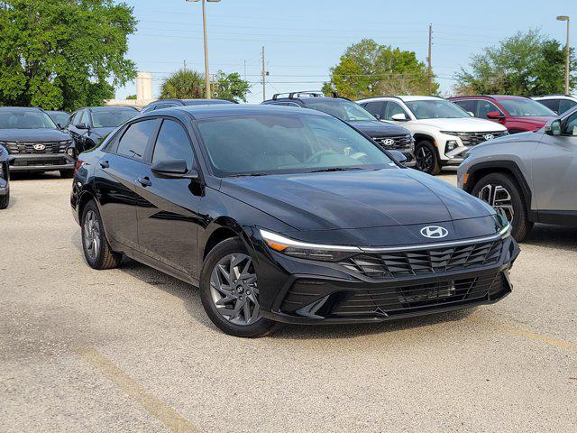 New 2026 Hyundai ELANTRA HEV Blue