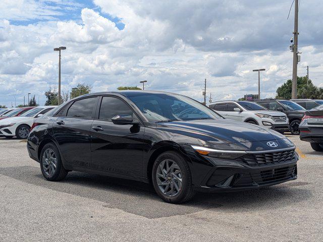 New 2026 Hyundai ELANTRA HEV Blue