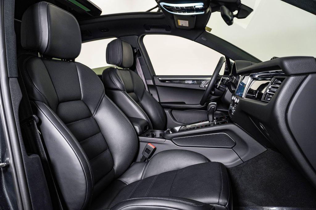2026 Porsche MACAN T — миниатюра 15