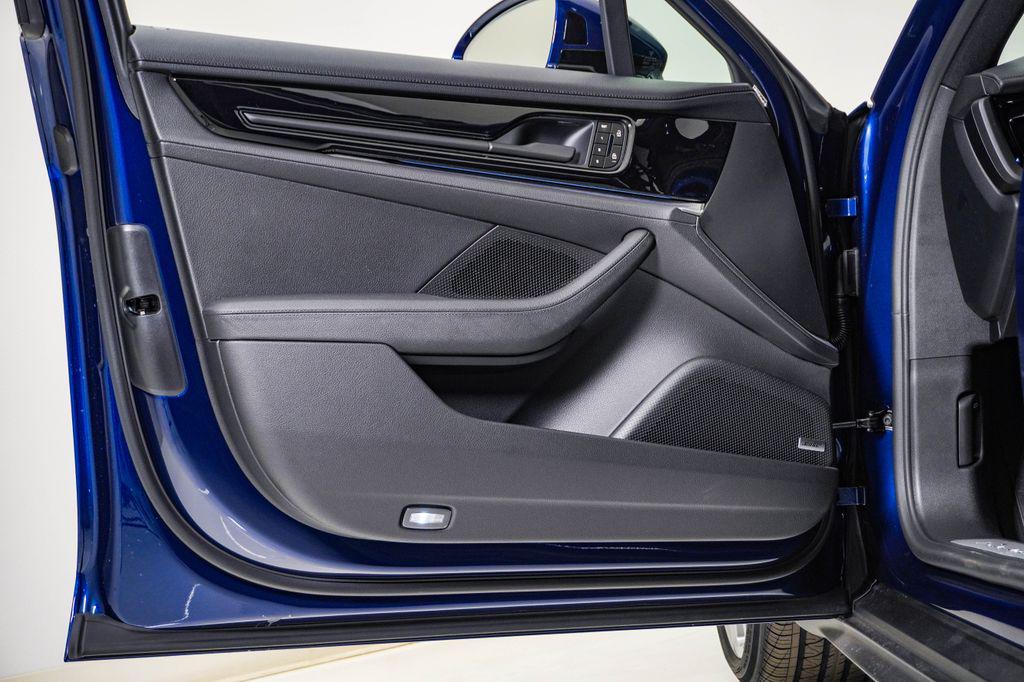 صورة مصغرة 25 لـ 2026 Porsche PANAMERA 4