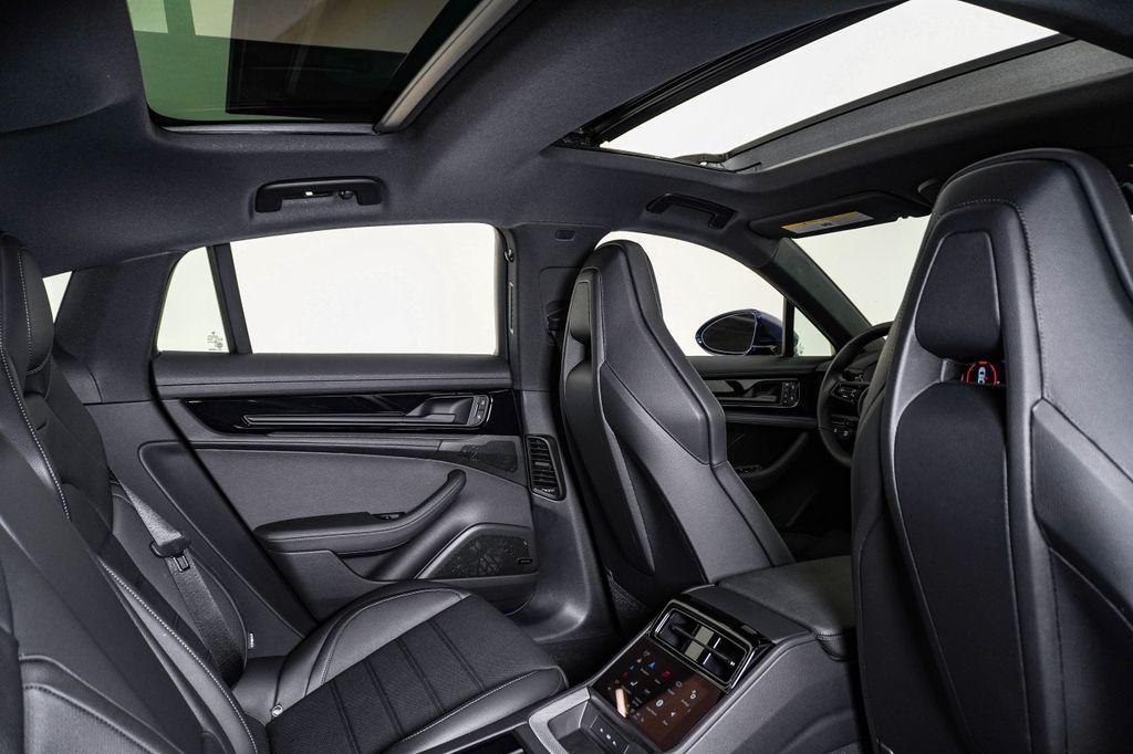 صورة مصغرة 16 لـ 2026 Porsche PANAMERA 4