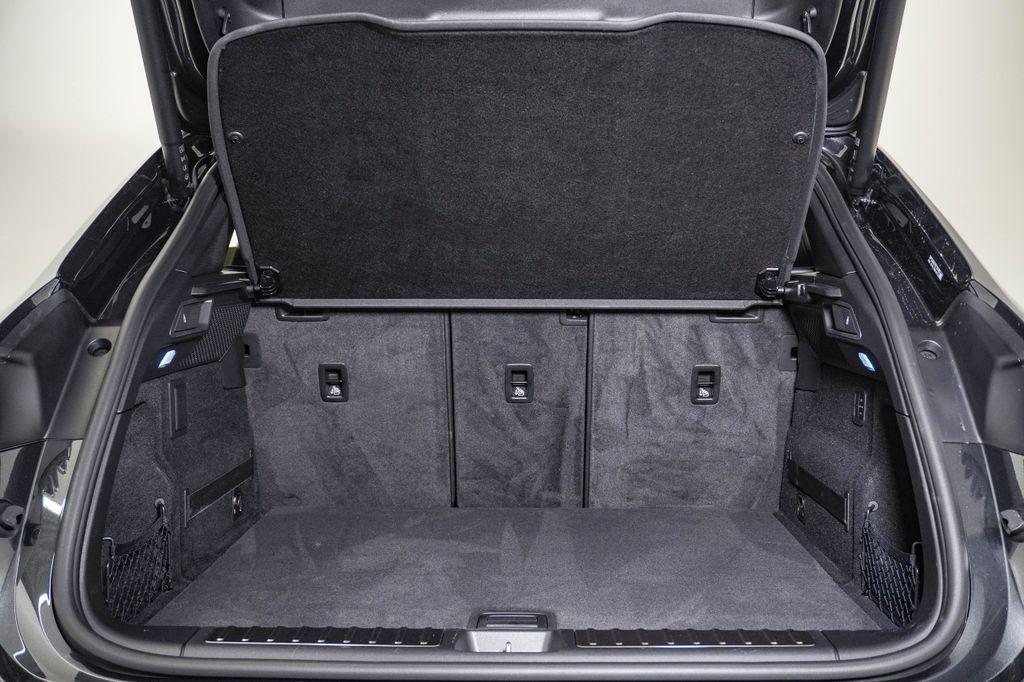 صورة مصغرة 28 لـ 2025 Porsche MACAN MACAN ELECTRIC 4S