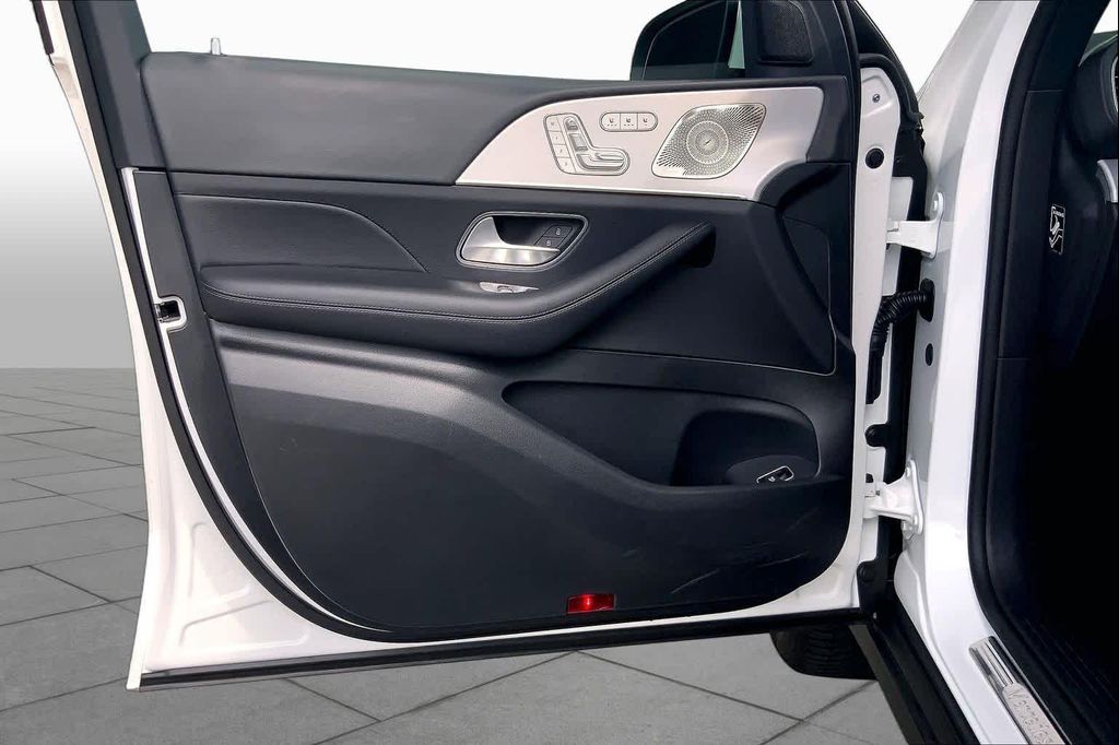 صورة مصغرة 19 لـ 2025 Mercedes-BENZ GLE