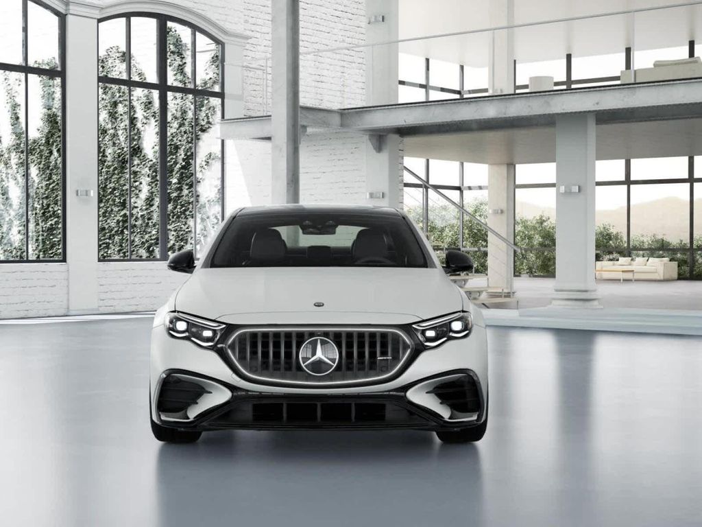 صورة 7 لـ 2027 Mercedes-BENZ AMG E 53 E 4MATIC+