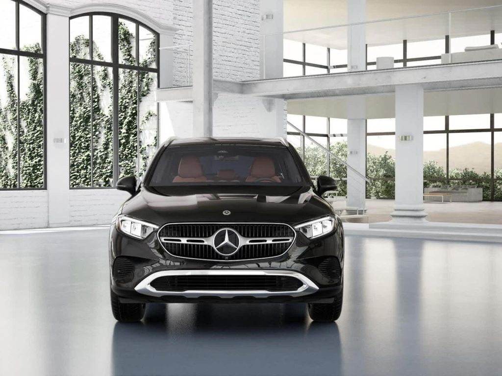 2026 Mercedes-BENZ GLC — фото 7