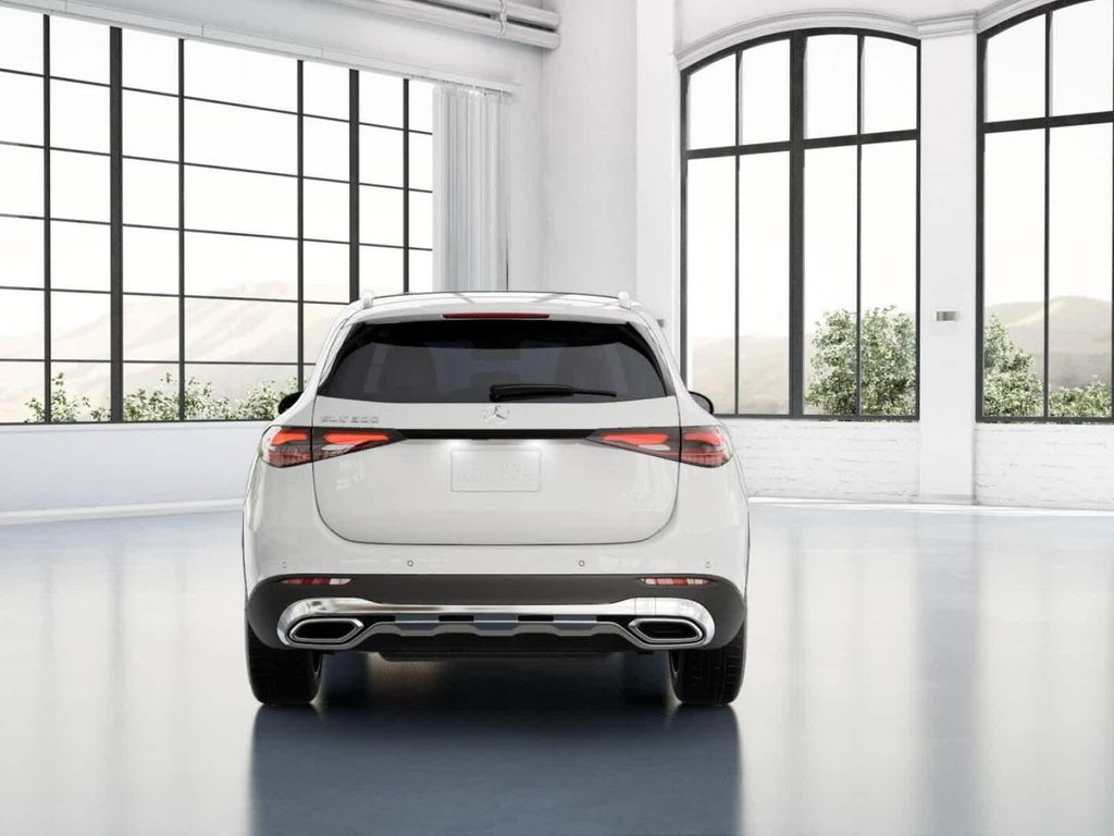 2026 Mercedes-BENZ GLC — миниатюра 24