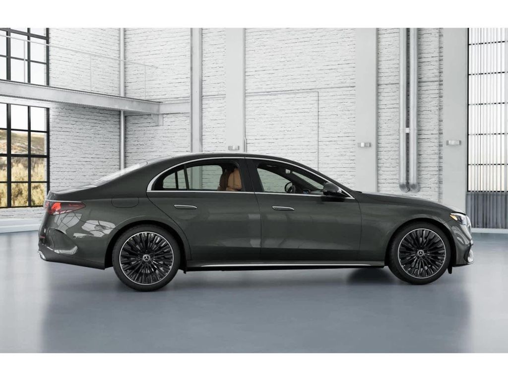 2027 Mercedes-BENZ E-CLASS 缩略图 16