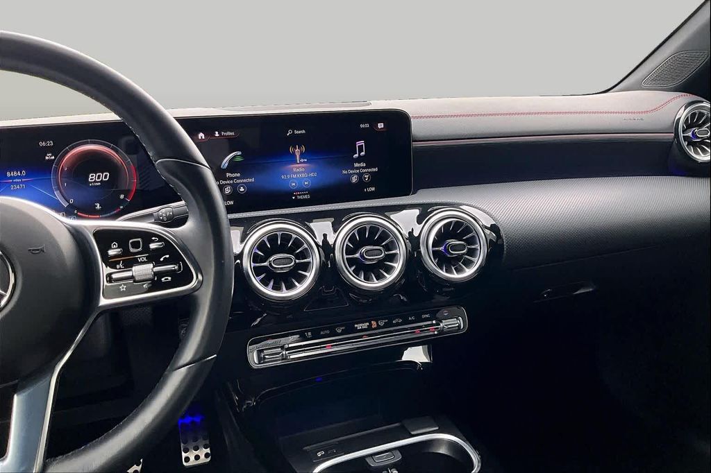 صورة 7 لـ 2023 Mercedes-BENZ CLA