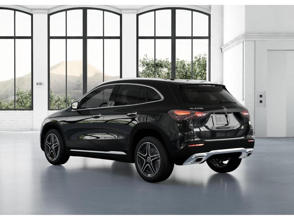 2026 Mercedes-BENZ GLA — миниатюра 28