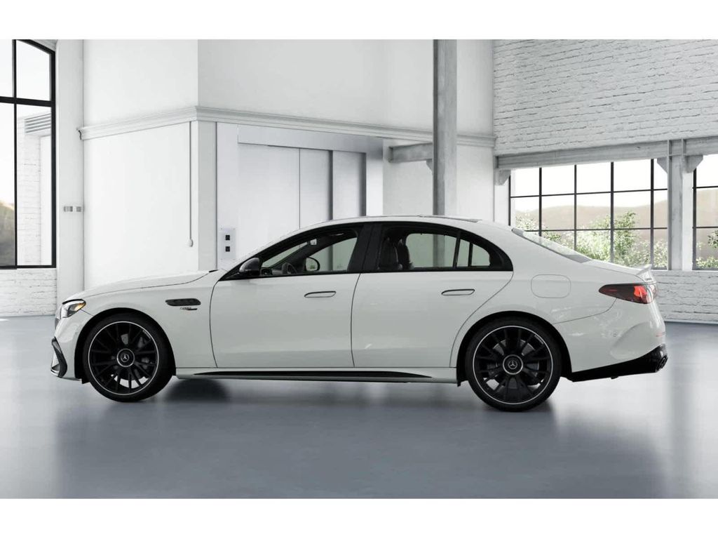 2026 Mercedes-BENZ AMG E 53 E 4MATIC+ — миниатюра 32