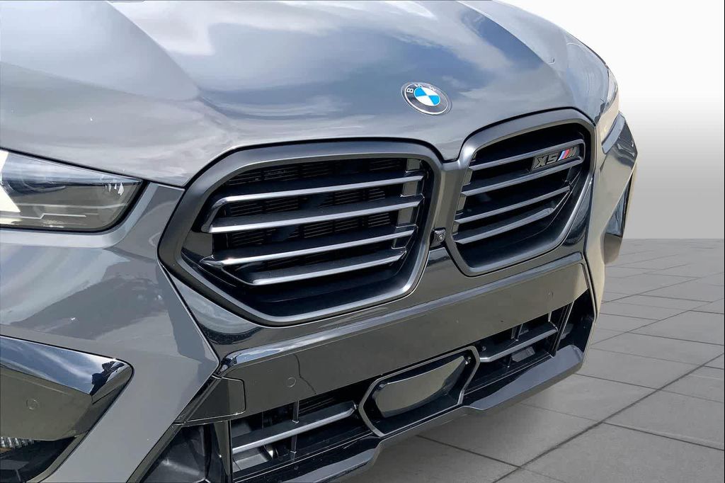 صورة مصغرة 52 لـ 2025 BMW X5 M BASE