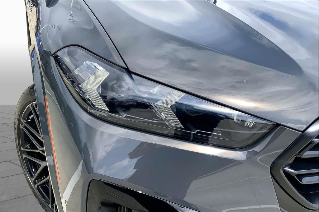صورة مصغرة 47 لـ 2025 BMW X5 M BASE