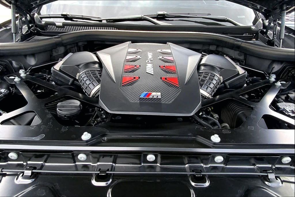 صورة مصغرة 54 لـ 2025 BMW X5 M BASE