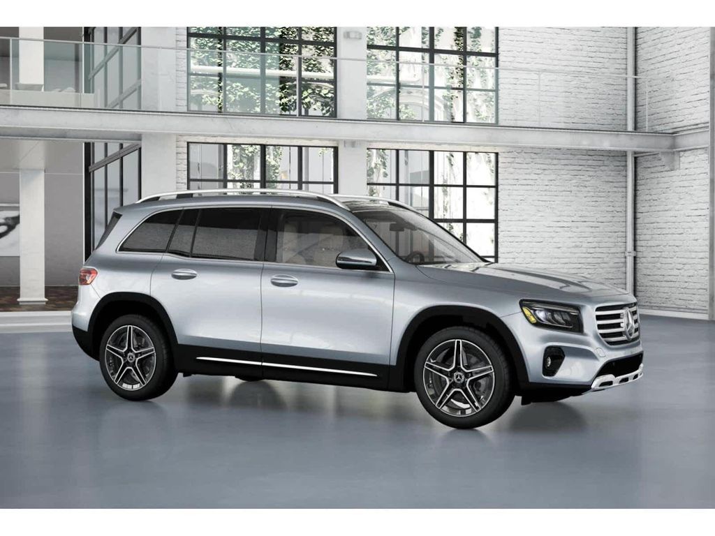 2026 Mercedes-BENZ GLB — миниатюра 13