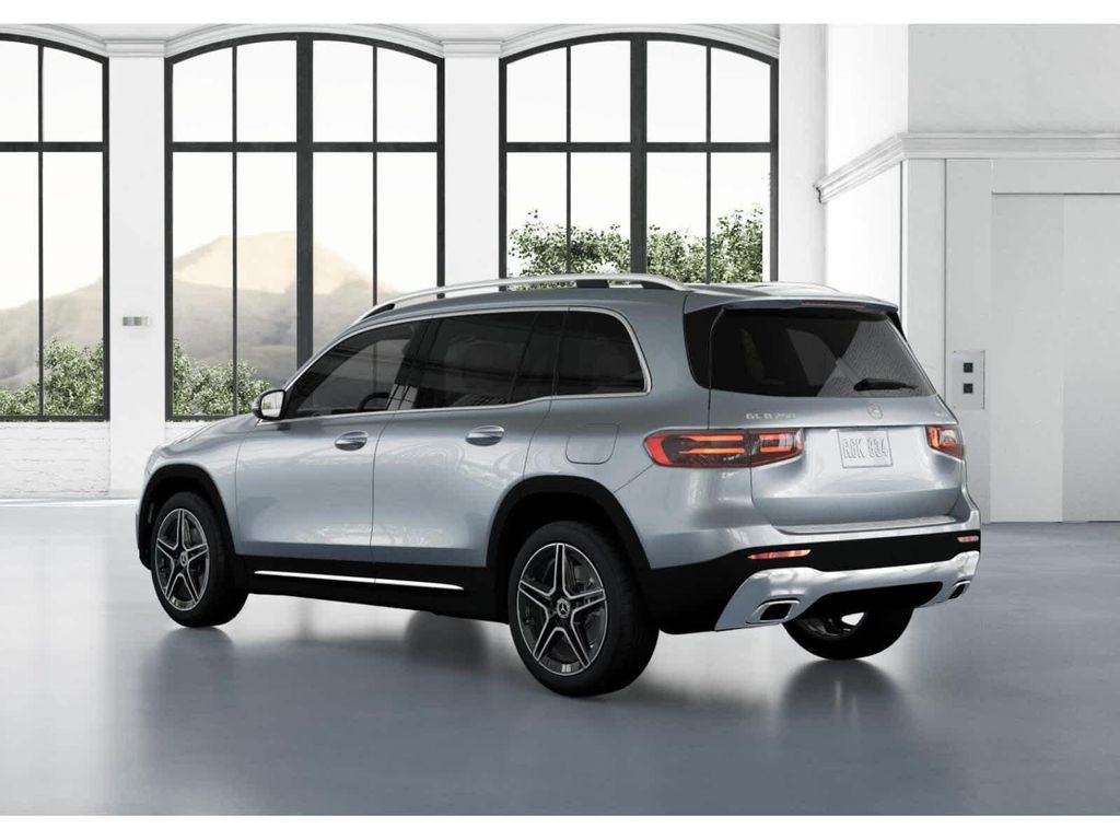 2026 Mercedes-BENZ GLB — миниатюра 28