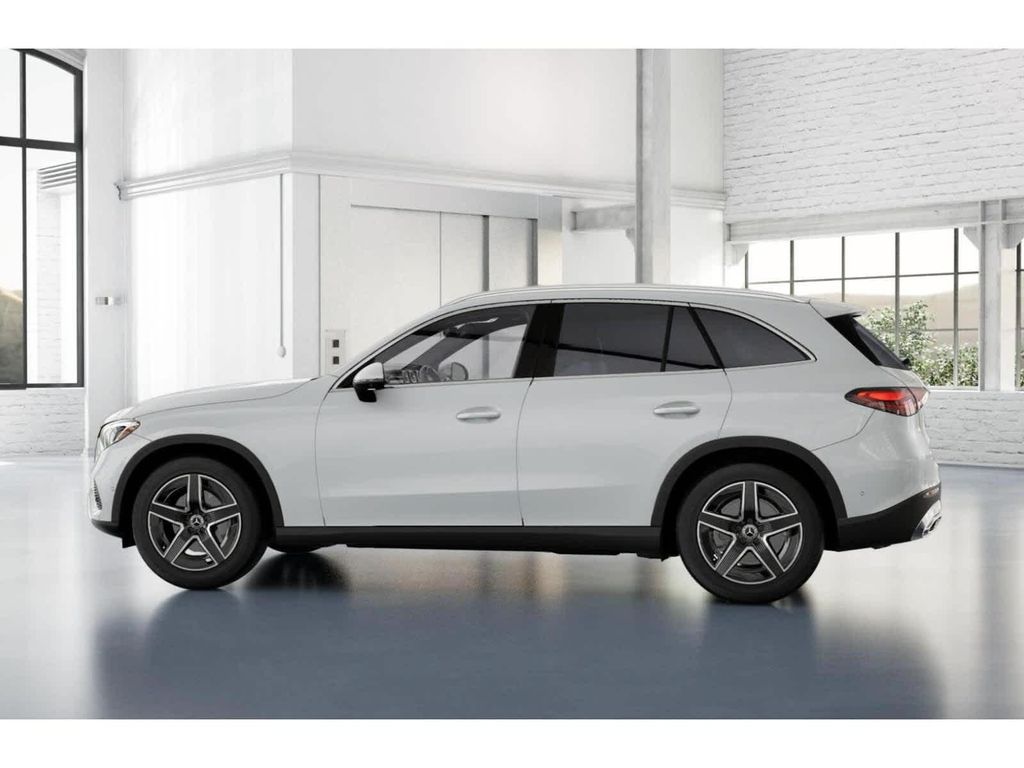 2026 Mercedes-BENZ GLC — миниатюра 32