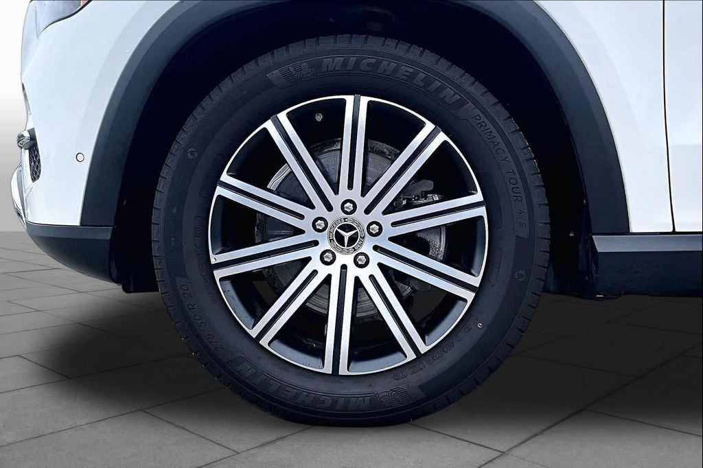 2026 Mercedes-BENZ GLE — миниатюра 11
