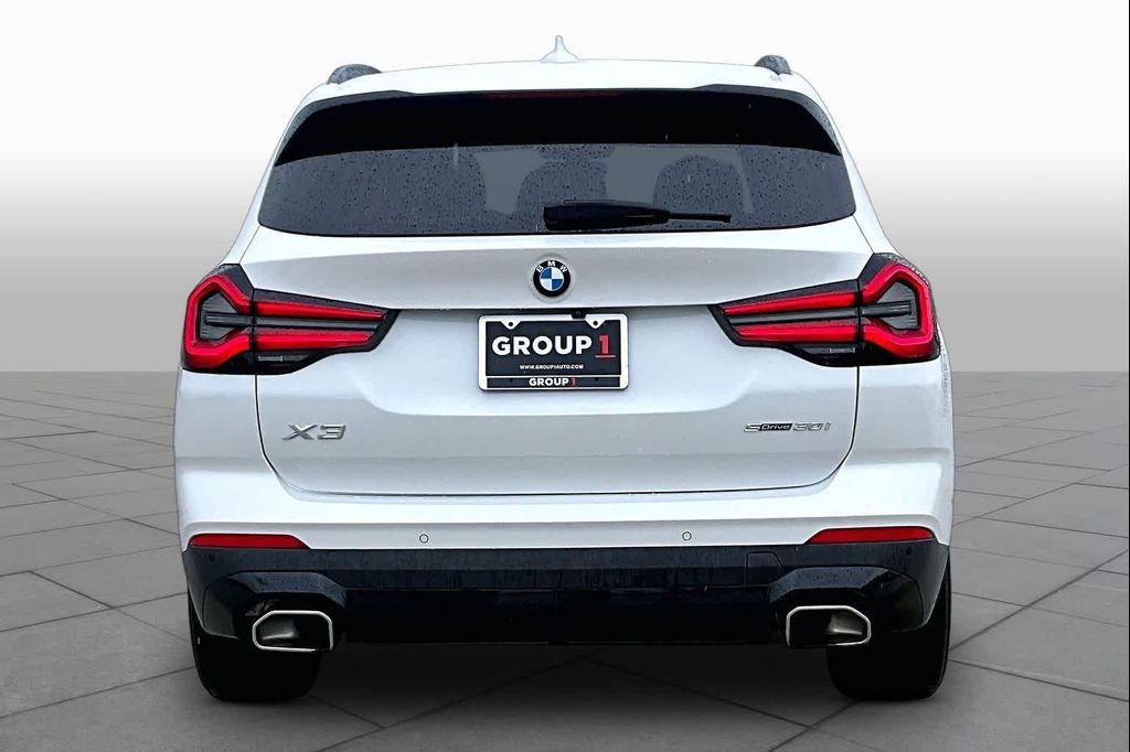 صورة 5 لـ 2023 BMW X3 SDRIVE30I