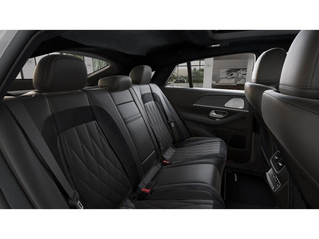 صورة 5 لـ 2026 Mercedes-BENZ AMG GLE 63 S 4MATIC+