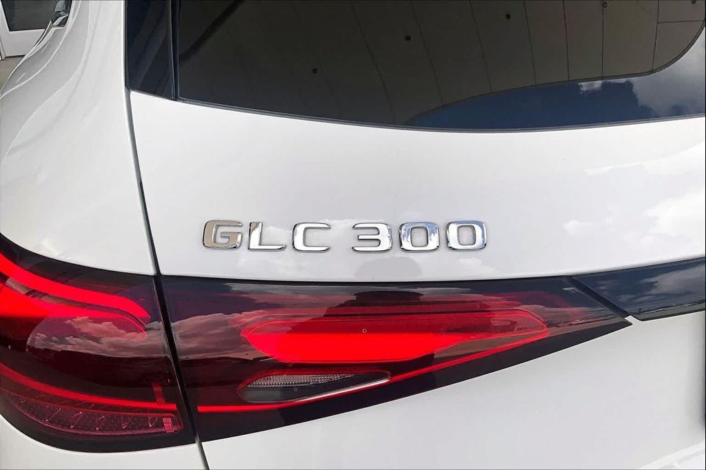 2024 Mercedes-BENZ GLC 缩略图 28