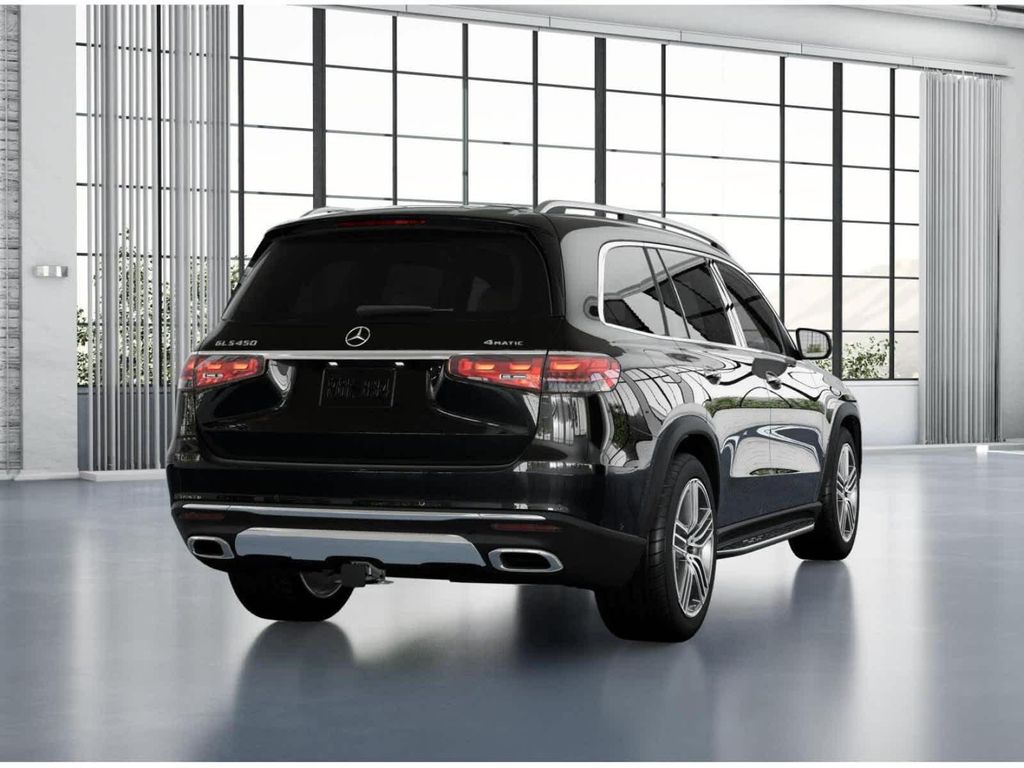 2026 Mercedes-BENZ GLS — миниатюра 22