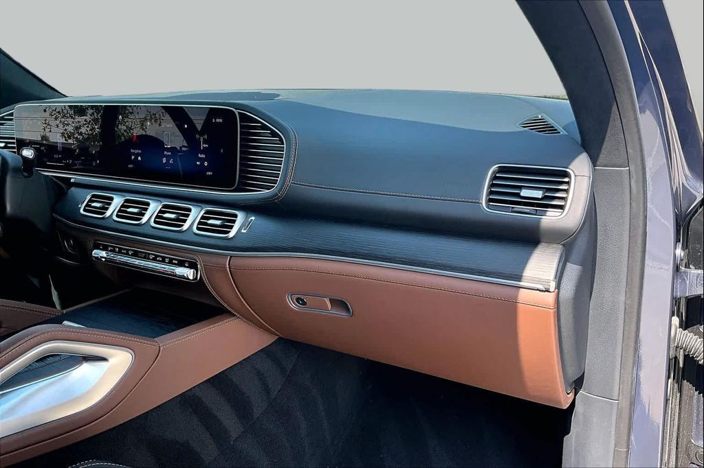 2024 Mercedes-BENZ AMG GLE 63 S 4MATIC+ 缩略图 17
