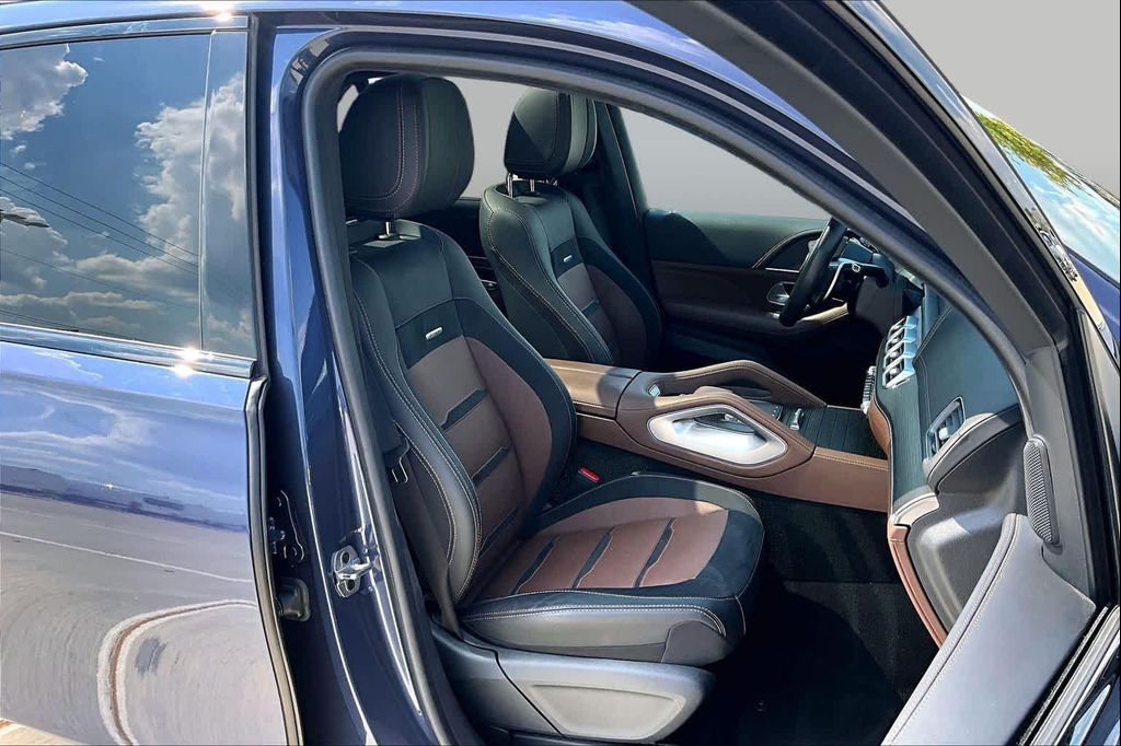 صورة 9 لـ 2024 Mercedes-BENZ AMG GLE 63 S 4MATIC+