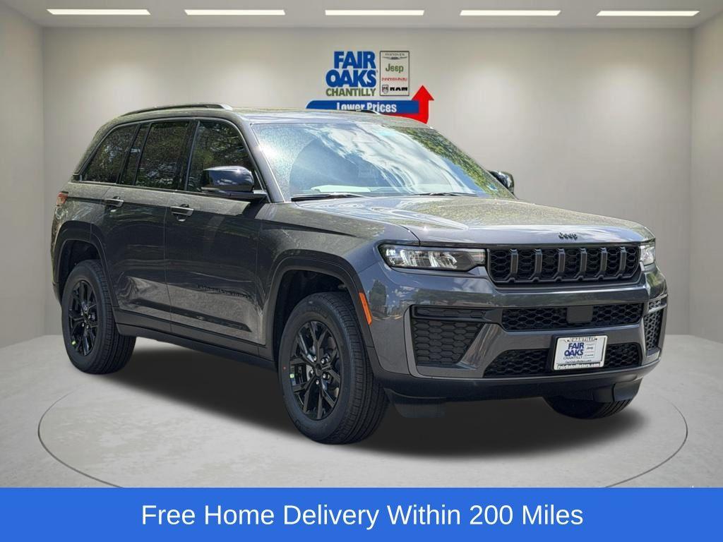 New 2026 Jeep Grand Cherokee Laredo