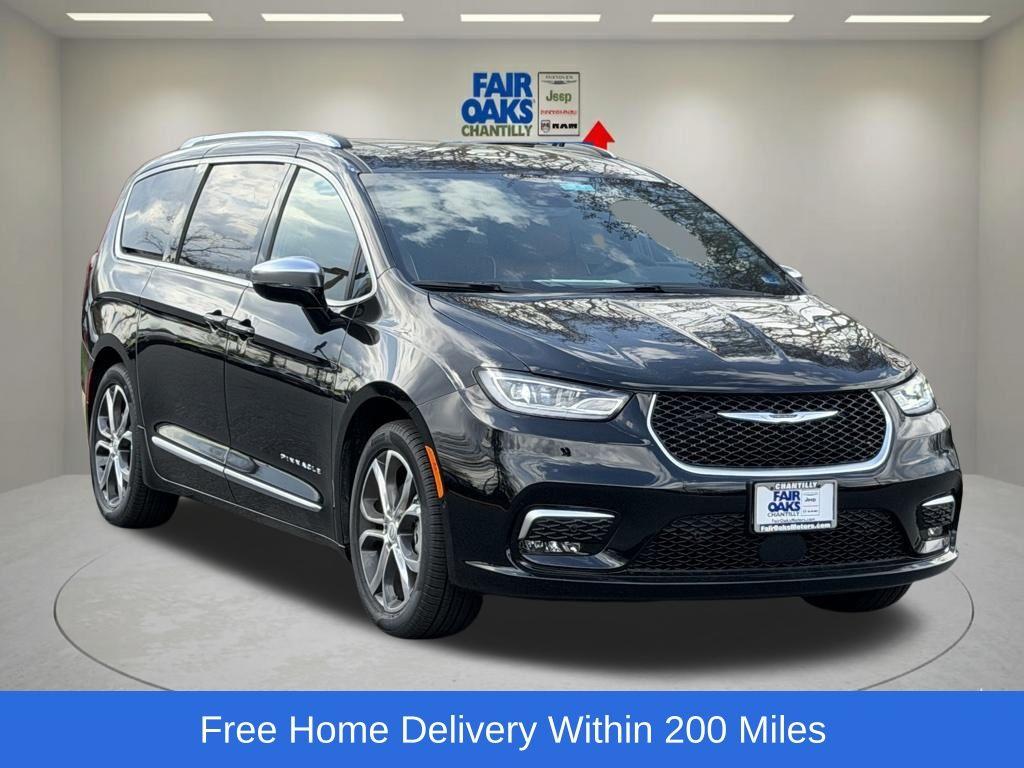 New 2026 Chrysler Pacifica Pinnacle