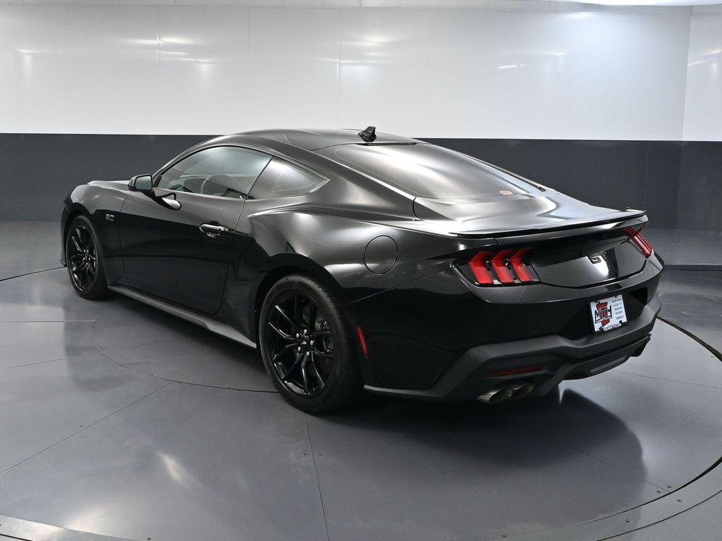 صورة 9 لـ 2024 FORD MUSTANG GT PREMIUM