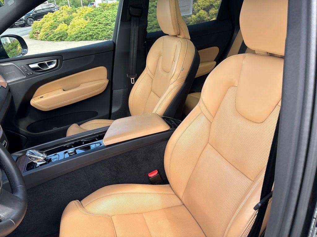 2025 Volvo XC60 B5 ULTRA — миниатюра 13