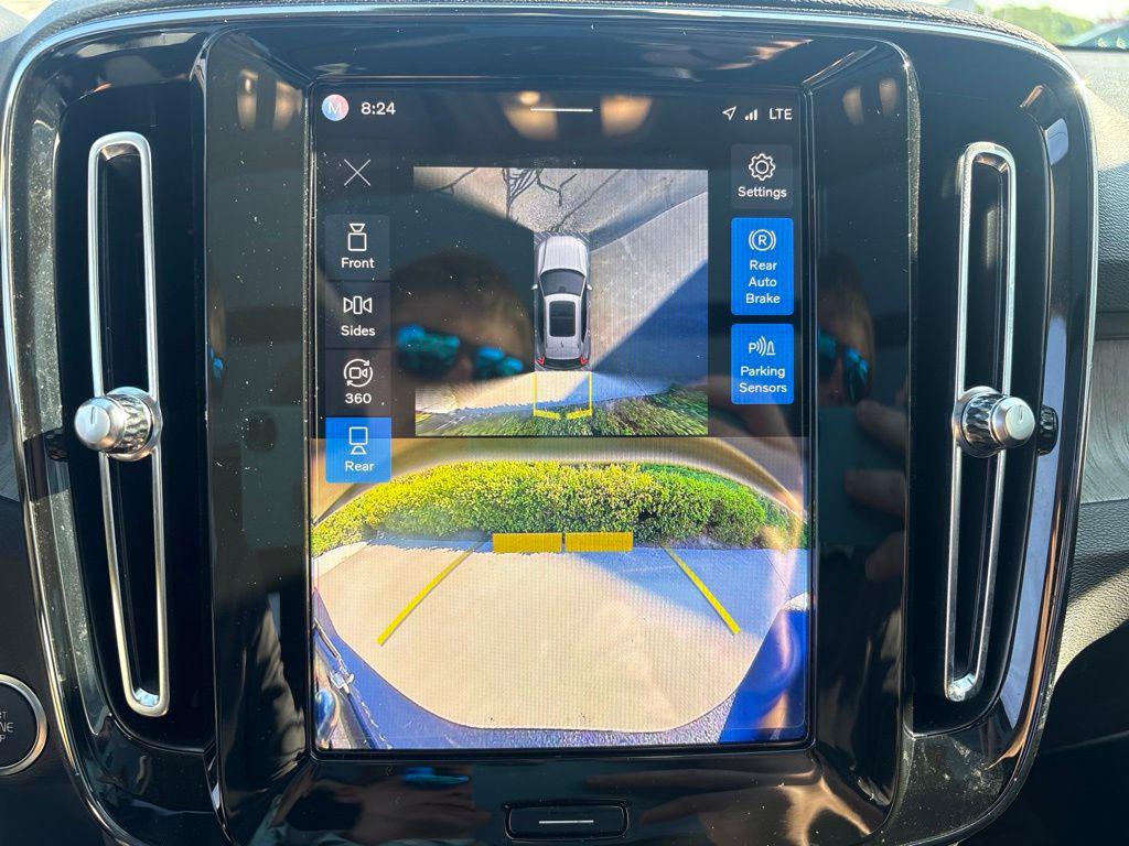 2024 Volvo XC40 B5 PLUS BRIGHT THEME thumbnail 23