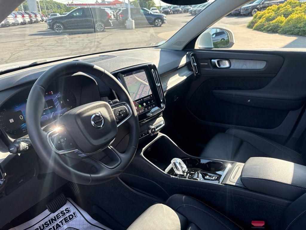 2024 Volvo XC40 B5 PLUS BRIGHT THEME thumbnail 16