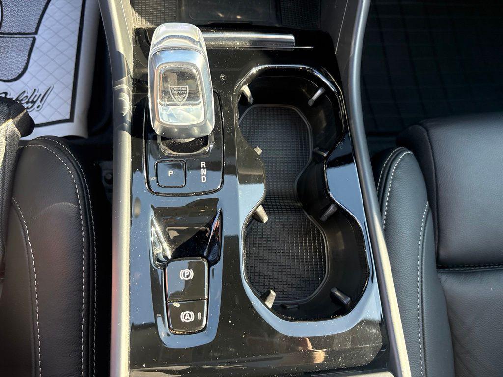 2024 Volvo XC40 B5 PLUS BRIGHT THEME thumbnail 25