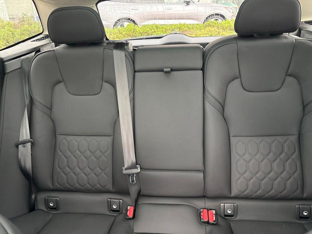 صورة مصغرة 29 لـ 2026 Volvo XC60 B5 PLUS