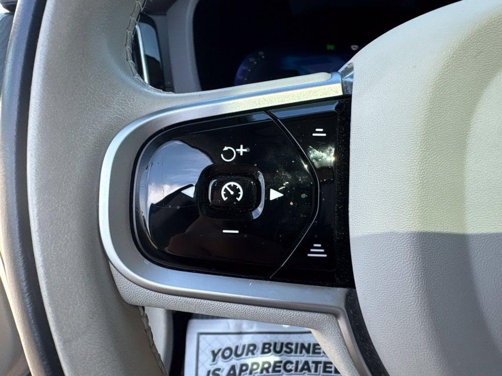 2025 Volvo XC60 PLUG-IN HYBRID ULTRA, T8 AWD ELECTRIC/GASOLIN 缩略图 12