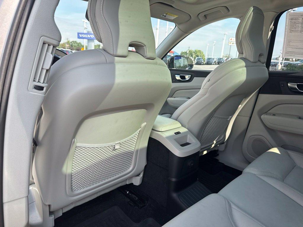 2025 Volvo XC60 PLUG-IN HYBRID ULTRA, T8 AWD ELECTRIC/GASOLIN 缩略图 22
