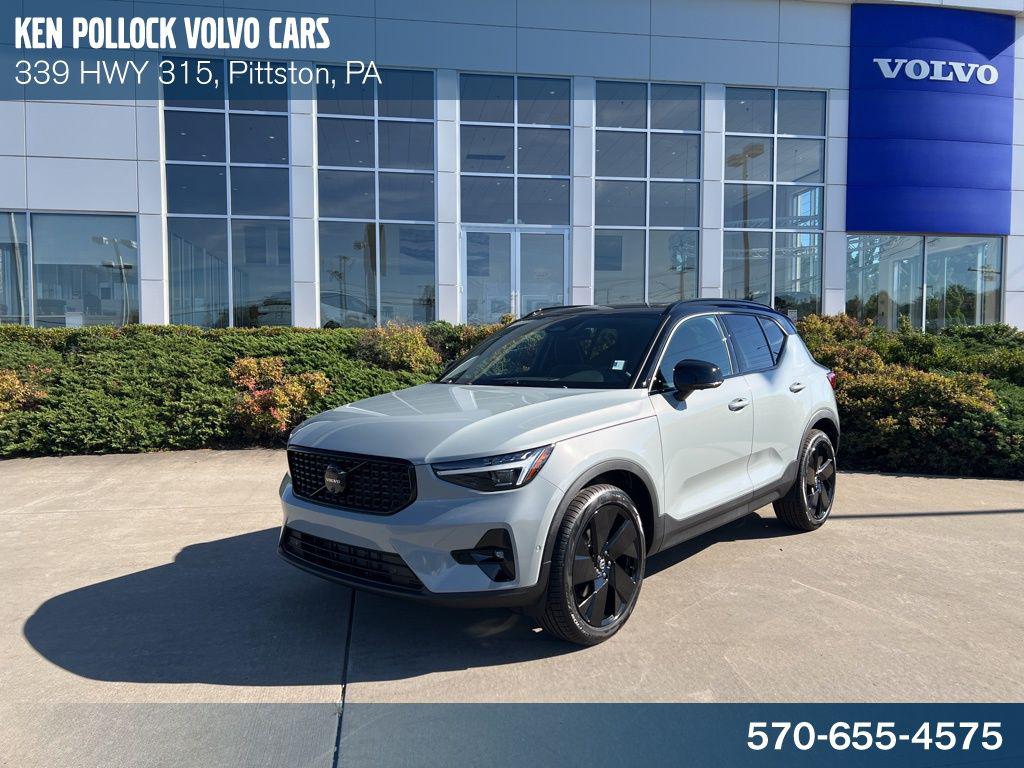 New 2026 Volvo XC40 Black Edition Ultra, B5 AWD Gas (mild hybrid)