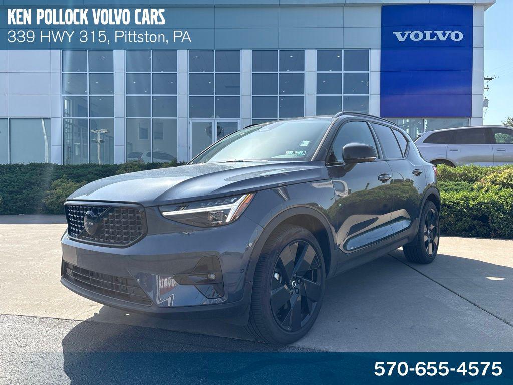New 2026 Volvo XC40 Black Edition Ultra, B5 AWD Gas (mild hybrid)