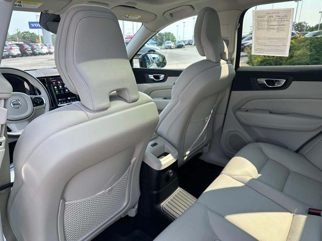 2025 Volvo XC60 PLUG-IN HYBRID CORE, T8 AWD ELECTRIC/GASOLINE 缩略图 37