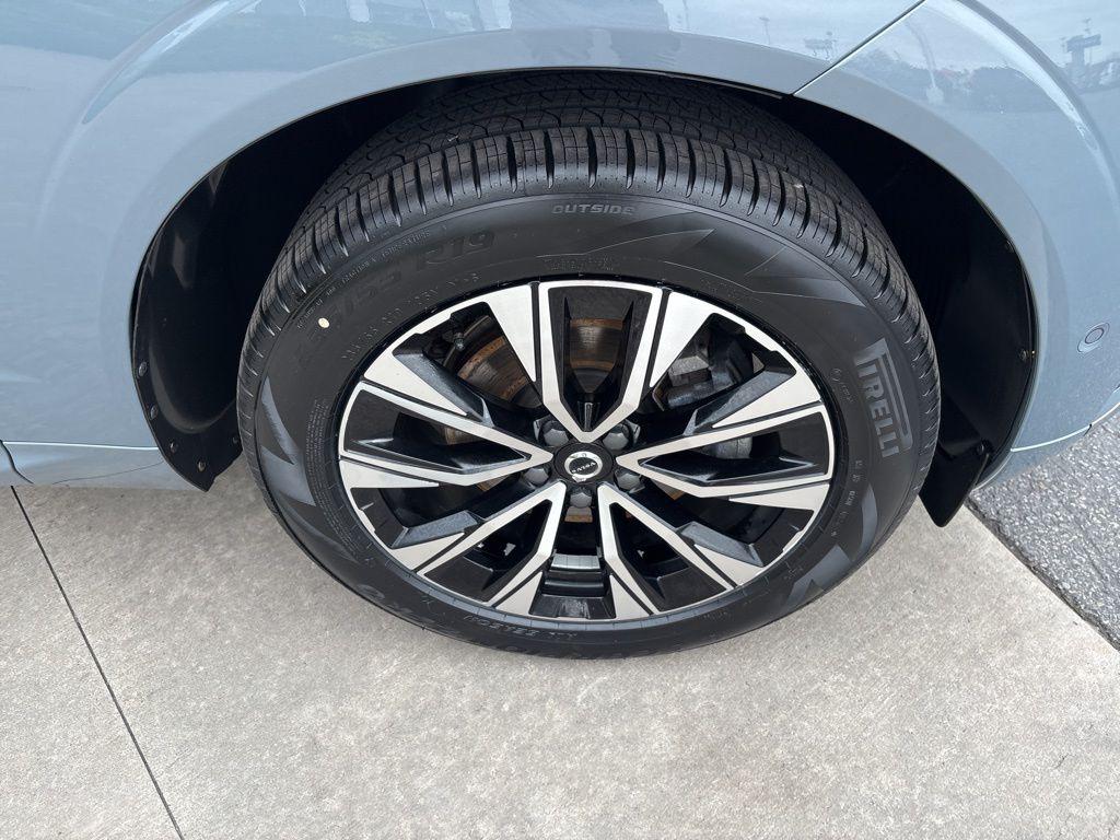 صورة مصغرة 14 لـ 2023 Volvo XC60 B5 PLUS BRIGHT THEME