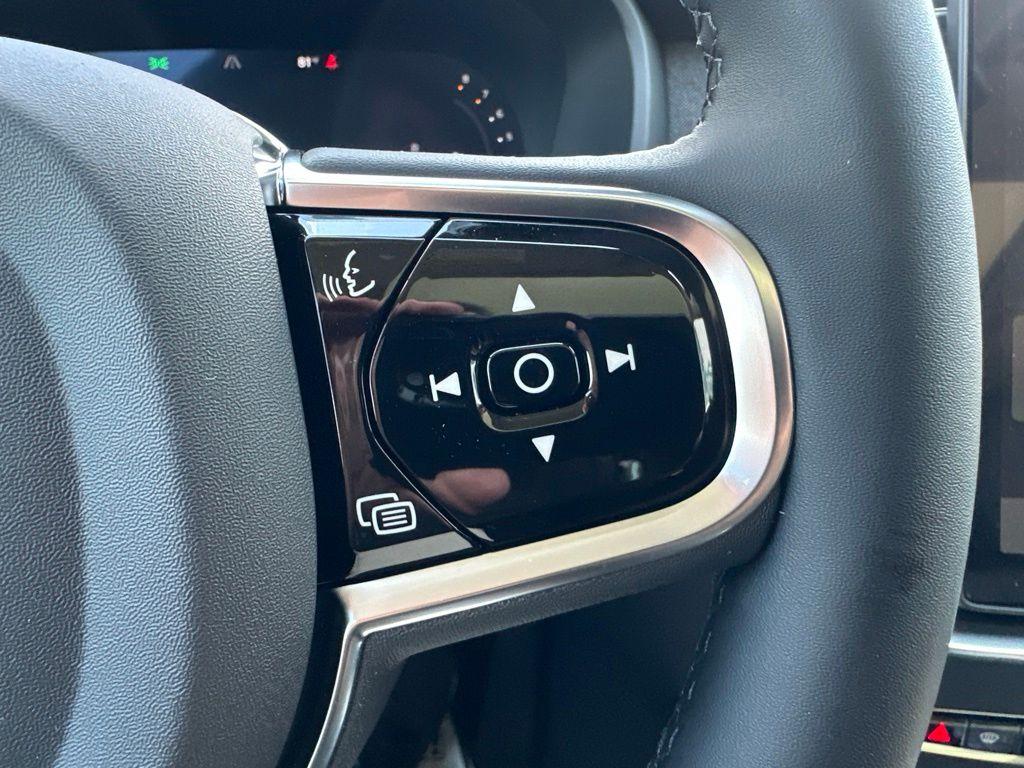 صورة مصغرة 26 لـ 2026 Volvo XC90 PLUS, B6 AWD GAS (MILD HYBRID), GASOLINE, BRI