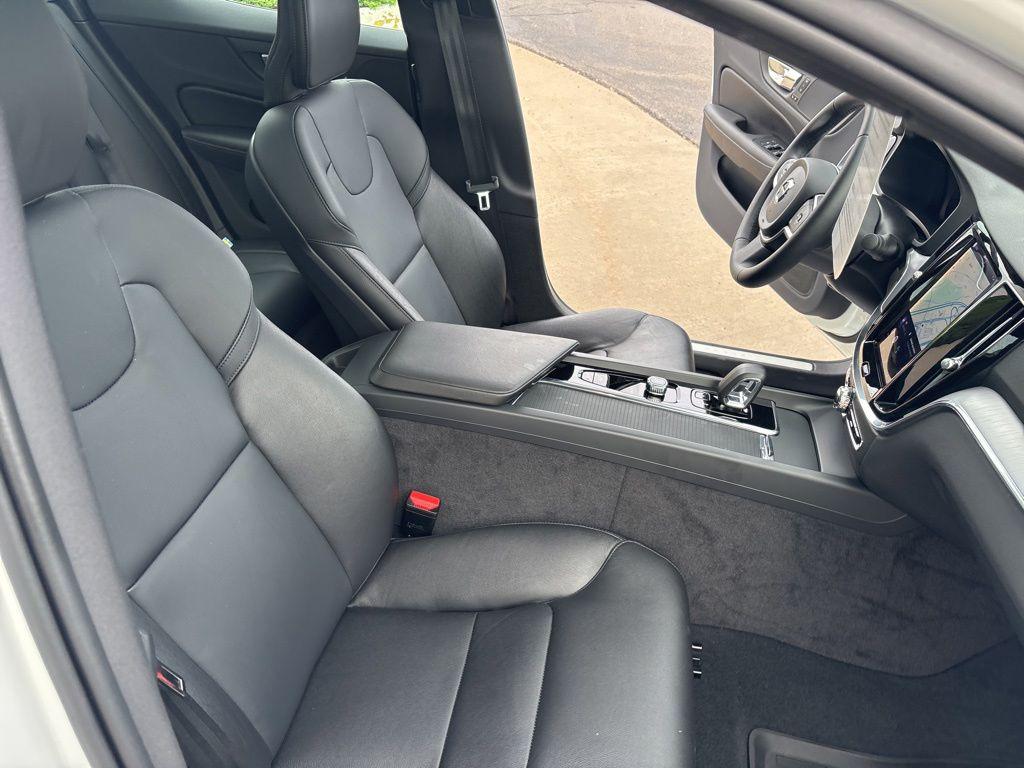 2023 Volvo S60 B5 PLUS BLACK EDITION 缩略图 35