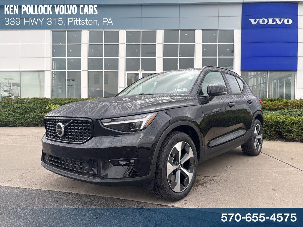 New 2026 Volvo XC40 Plus, B5 AWD Gas (mild hybrid), Dark