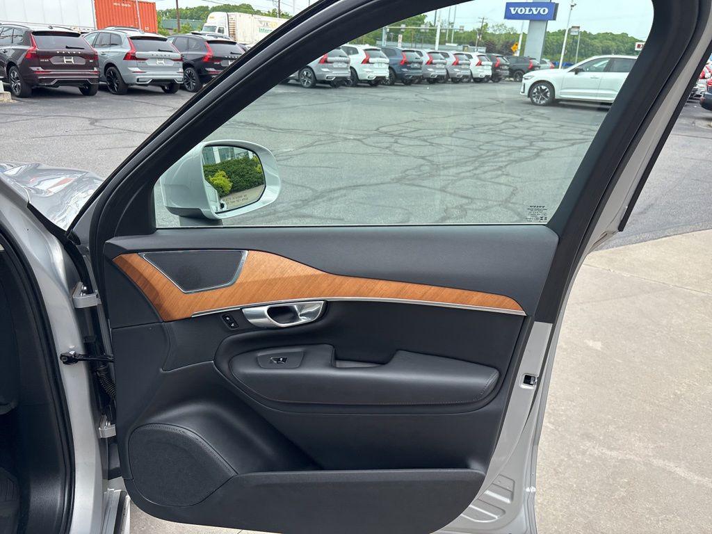 صورة مصغرة 32 لـ 2023 Volvo XC90 B5 PLUS