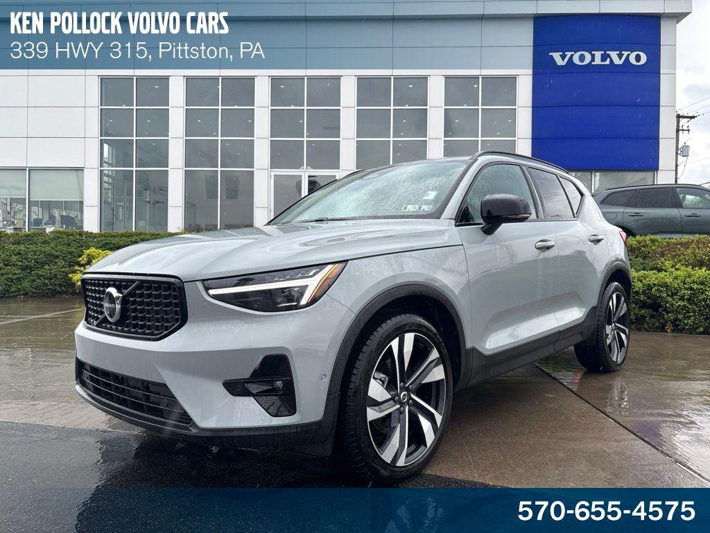 New 2026 Volvo XC40 B5 Ultra