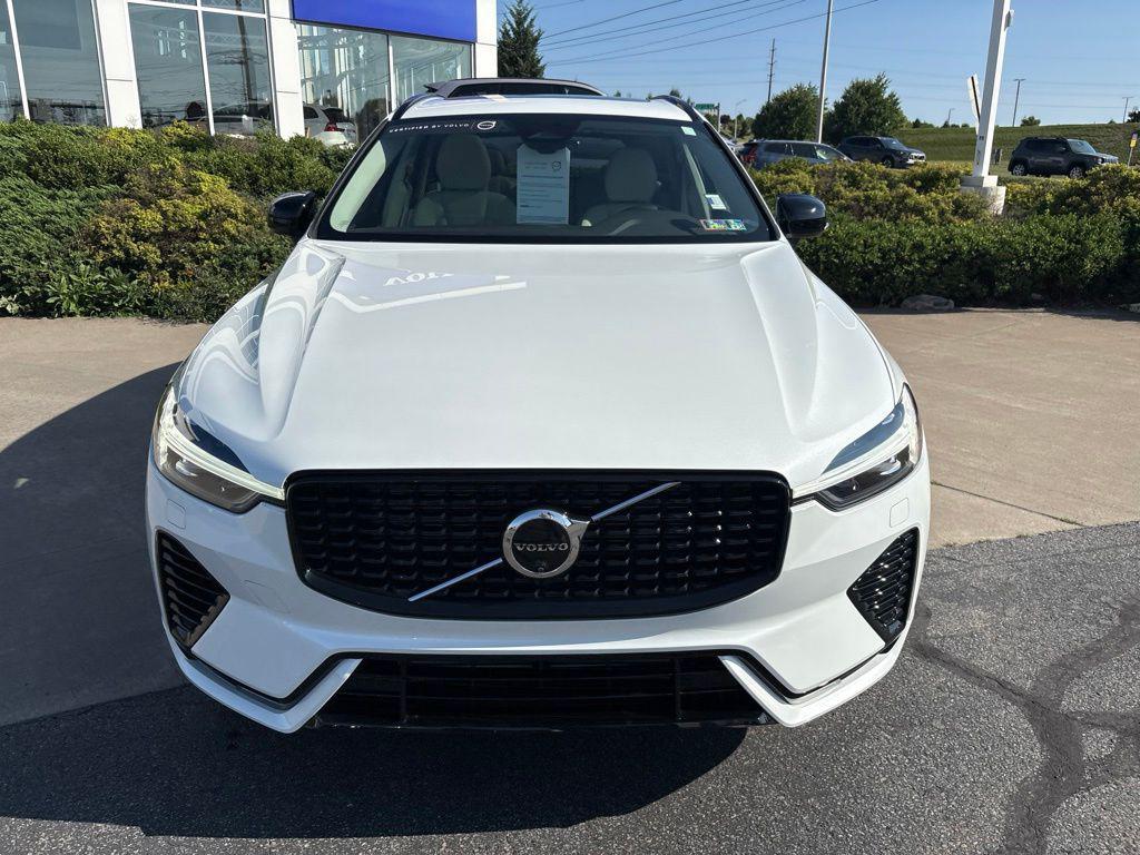 2025 Volvo XC60 PLUG-IN HYBRID PLUS, T8 AWD ELECTRIC/GASOLINE — фото 4