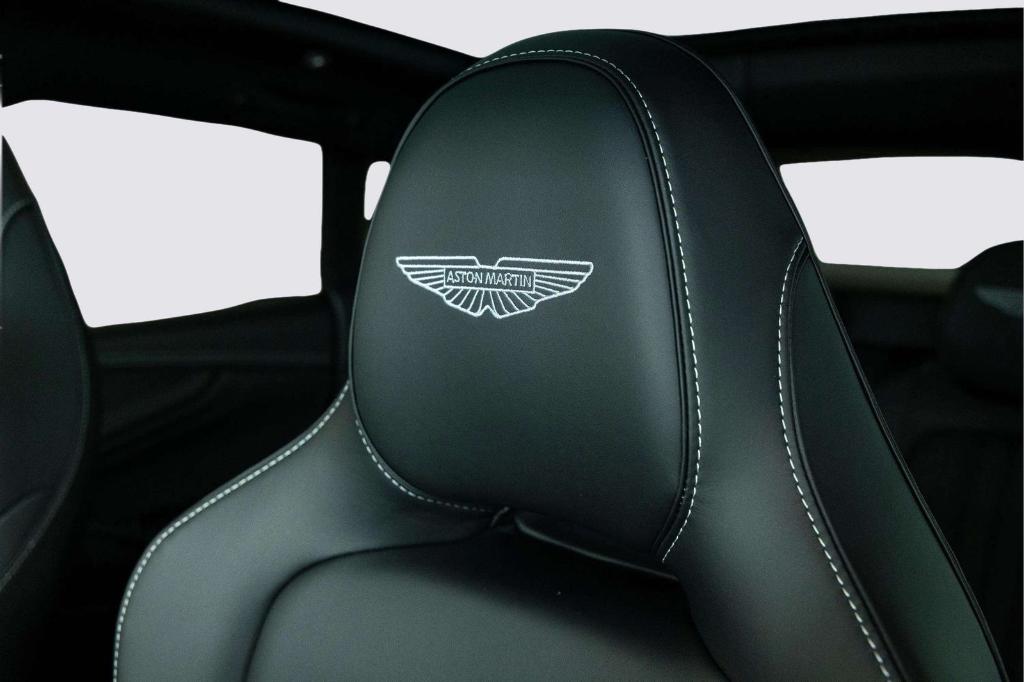 2026 Aston Martin DBX 707 缩略图 17